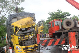 Tai nạn thảm khốc ở Huế, ít nhất 4 người thương vong