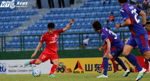 B.Bình Dương thanh lý hợp đồng với Công Vinh