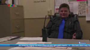 Cậu bé lớp 7 vượt qua 700 người, trở thành hiệu trưởng