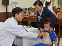 Mổ tim miễn phí cho trẻ em nghèo