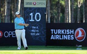 Turkish Airlines Open: Geogre Coetzee xuất sắc dẫn đầu trong ngày đầu tiên