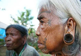 Bí ẩn những hình xăm cổ xưa còn sót lại trên cơ thể phụ nữ ở Việt Nam