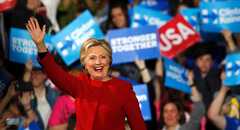 2 triệu người Mỹ ký thỉnh nguyện thư, kêu gọi đại cử tri bỏ phiếu cho bà Clinton