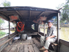 Ký ức rùng mình nghề 'lặn ma' của dị nhân đất cố đô