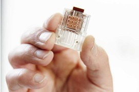 Phát minh mới: Xét nghiệm HIV chỉ bằng USB