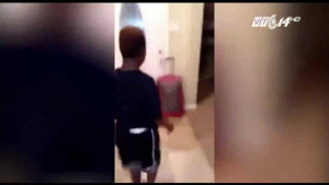 Bầu cho ông Trump ở trường, cậu bé bị mẹ đuổi ra khỏi nhà