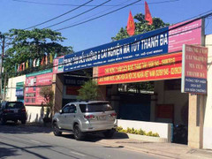 Cứa cổ bảo vệ, bỏ trốn khỏi trại cai nghiện không thành