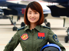 Nữ phi công đầu tiên lái chiến cơ J-10 của Trung Quốc tử nạn