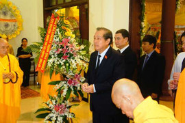 Phó Thủ tướng Trương Hòa Bình viếng cố Hòa thượng Thích Chơn Thiện