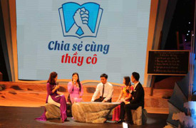 Xúc động lời chia sẻ của thầy, cô giáo 'bám đảo'