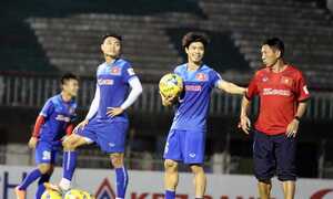 Tại sao Công Phượng chỉ xứng “vãn cảnh” ở AFF Cup 2016?