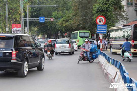 Video: 'Quái xế' đi ngược chiều nháo nhào bỏ chạy khi thấy CSGT