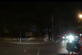 Chiếu đèn pha trên phố khiến tài xế đối diện suýt gây tai nạn chết người