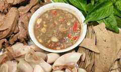 Những người hay ăn lòng lợn tiết canh nên đọc bài này