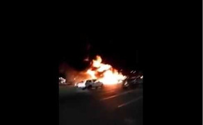 Video: Máy bay rơi vào bãi xe gây cháy nổ dữ dội ở Mỹ