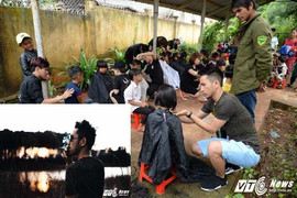 'Lãng tử phố núi' cắt tóc miễn phí cho trẻ em nghèo đốn tim dân mạng