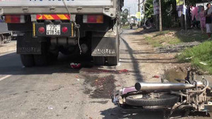 Nữ sinh viên Đồng Tháp bị xe tải cán nát 2 chân