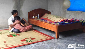 Xót thương cảnh vợ chết do tai nạn, chồng không đủ tiền mua quan tài