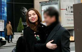 Hà Hồ và Chu Đăng Khoa lộ ảnh vui vẻ ở Mỹ, vợ đại gia kim cương thừa nhận thua cuộc