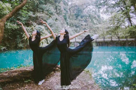 Phát 'sốt' với vẻ đẹp thiên thần của cặp song sinh người Trung Quốc