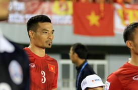 Thẻ đỏ của Đình Luật: Điểm yếu đã được cảnh báo