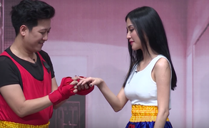 Trường Giang cầu hôn Mai Hồ trên võ đài