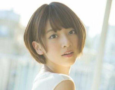 Hàng chục nghìn đàn ông xếp hàng 4km để ngắm 'nữ thần' Nhật