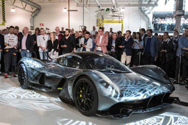 Soi siêu xe đắt nhất thế giới Aston Martin AM-RB 001