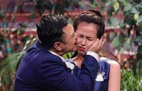 Tự Long: 'Cắn bạn diễn nữ vì quá xinh đẹp'