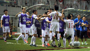 Văn Quyết sút 11m thành công, gỡ hòa 1-1 cho tuyển Việt Nam