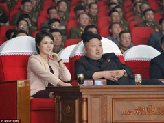 Phu nhân ông Kim Jong-un tái xuất sau 9 tháng vắng mặt