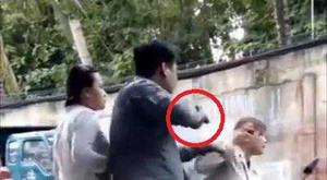 Clip giám đốc công ty bảo vệ ở Sài Gòn nổ súng, dí vào đầu phụ nữ