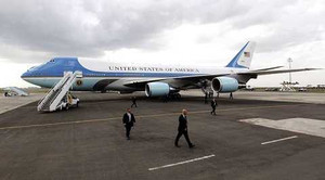 Chê đắt, ông Trump muốn hủy hợp đồng chuyên cơ Air Force One mới