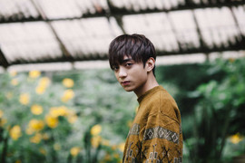 Soobin Hoàng Sơn buồn bã, bật khóc trong MV 'Phía sau một cô gái'