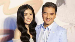 Vừa từ Mỹ trở về Mr Đàm đã vội đến chúc mừng em gái thân thiết