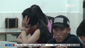 Clip: Bắt quả tang hơn 20 nam thanh nữ tú chơi ma túy trong khách sạn