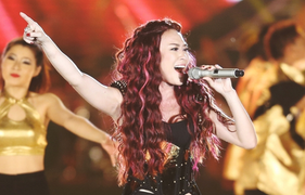 Mỹ Tâm tặng fan Hà Nội đêm nhạc hoành tráng