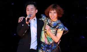 Ôm Hà Trần, Tùng Dương thiết tha đề nghị 'Thanh Lam đừng ghen nhé'