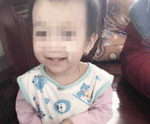 Bé gái 14 tháng tuổi chết bất thường tại Lạng Sơn: 10 ngày chưa gửi báo cáo lên Sở Y tế