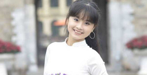 Nữ sinh xinh đẹp tham dự Hội nghị mô phỏng Liên Hợp Quốc tại Việt Nam