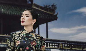 Lệ Quyên hóa 'nàng thơ' xinh đẹp trầm tư giữa đất cố đô