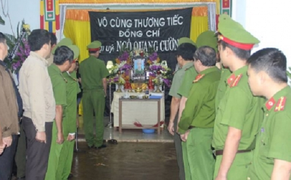 Nổ lớn tại trụ sở công an Đắk Lắk: Thứ trưởng Bộ Công an thăm chiến sĩ gặp nạn