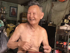 Thánh phượt kỳ lạ bậc nhất Việt Nam và triết lý lang bạt của cụ ông U90