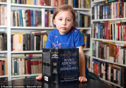 Cậu bé thần đồng thông thạo 7 ngôn ngữ, đọc suy nghĩ người khác