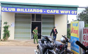 Truy tìm 2 kẻ giết người dã man tại quán bida