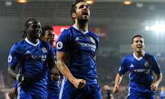 Cesc Fabregas ghi bàn, Chelsea phá kỉ lục tồn tại 11 năm