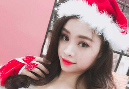 Hot girl Hà thành khoe vẻ quyến rũ trong bộ ảnh đón Noel