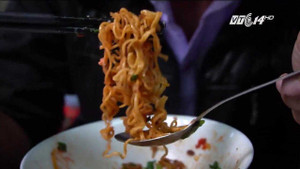 Mì trộn muối ớt 'hớp hồn' người Sài Gòn trong ngày se lạnh