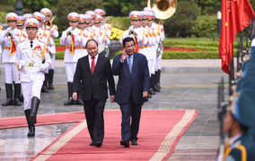 Ảnh: Lễ đón chính thức Thủ tướng Campuchia Hun Sen sáng 20/12
