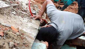 Trực tiếp cứu hộ sạt lở núi ở Nha Trang: Tìm thấy một phần thân thể nạn nhân bị mắc kẹt